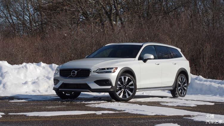 2021款沃尔沃v60,v60沃尔沃2021款 2021款沃尔沃v60 cc:更像是一款旅行版的xc60